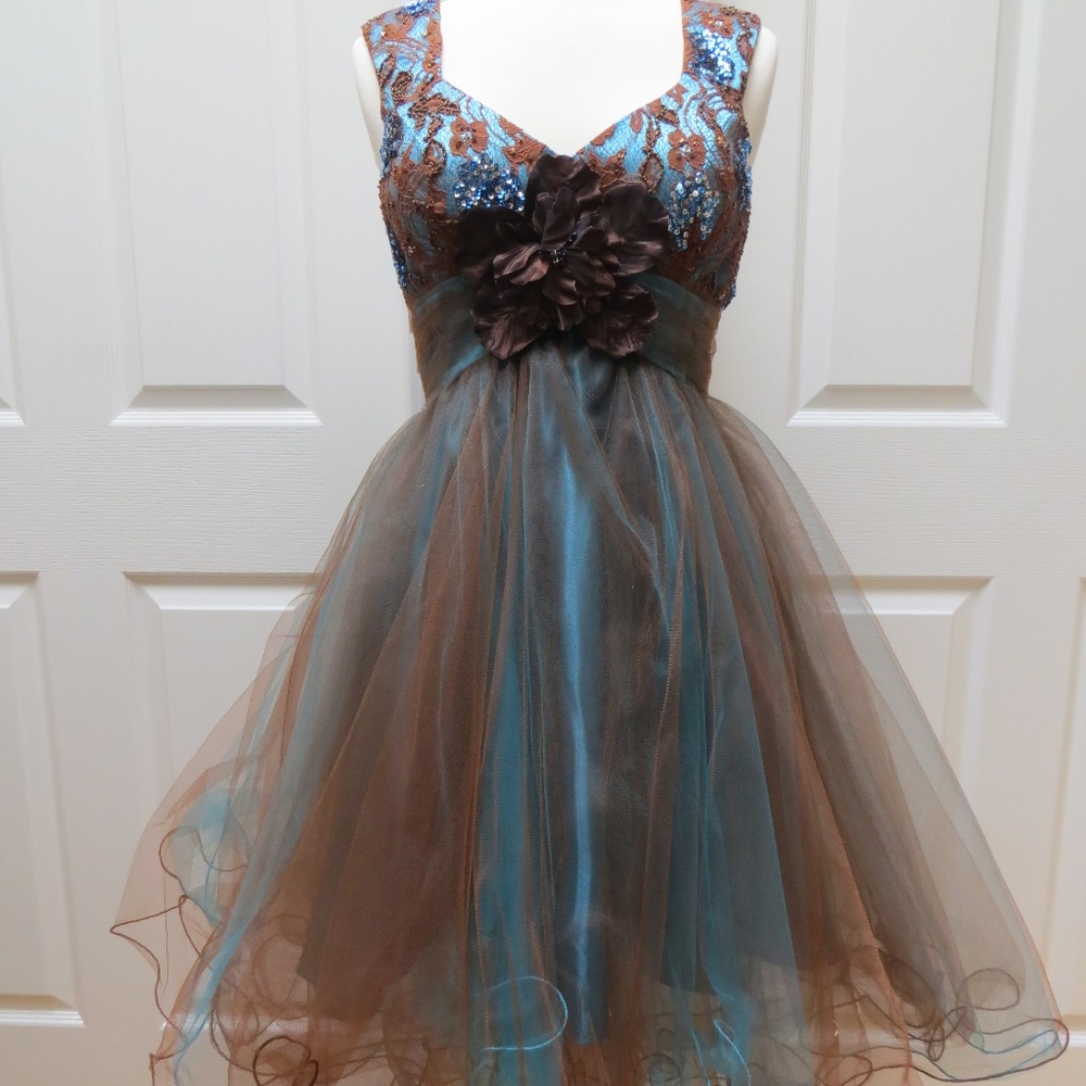 Aspeed Design Prom/Cocktail Dress - Size SMALL